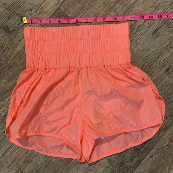 Women’s Free People Movement pink elastic waist multi pocket shorts size XS - Picture 4 of 5